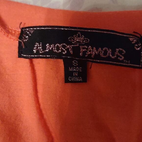 Almost Famous Coral colored top, with peekaboo cutouts, Size S - Picture 6 of 8